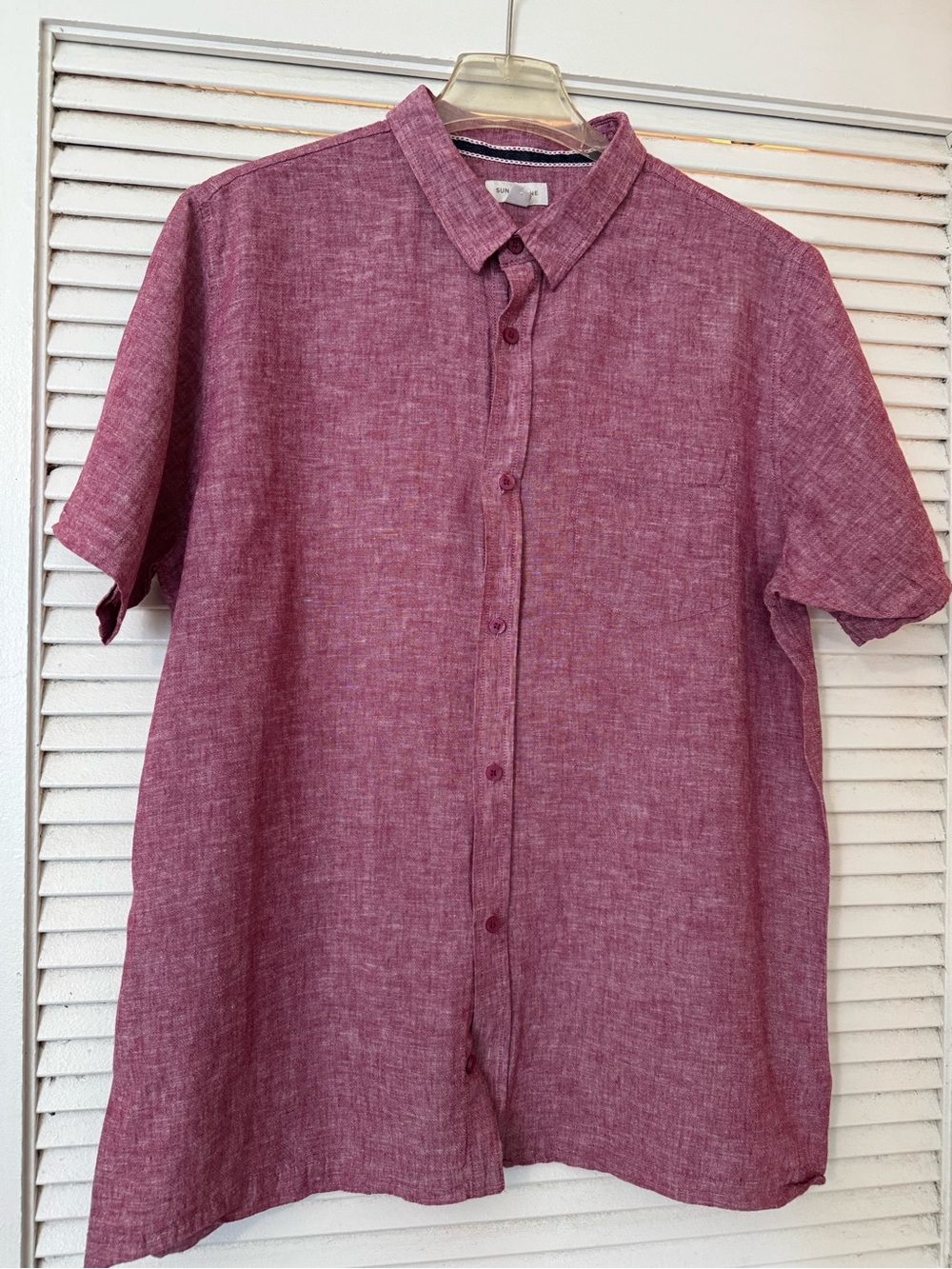 Sun + Stone Men's Short-Sleeve Button-Down Shirt in Berry